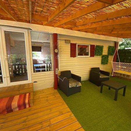 Mobil Home Au Camping Sellig Le Muy Eksteriør billede