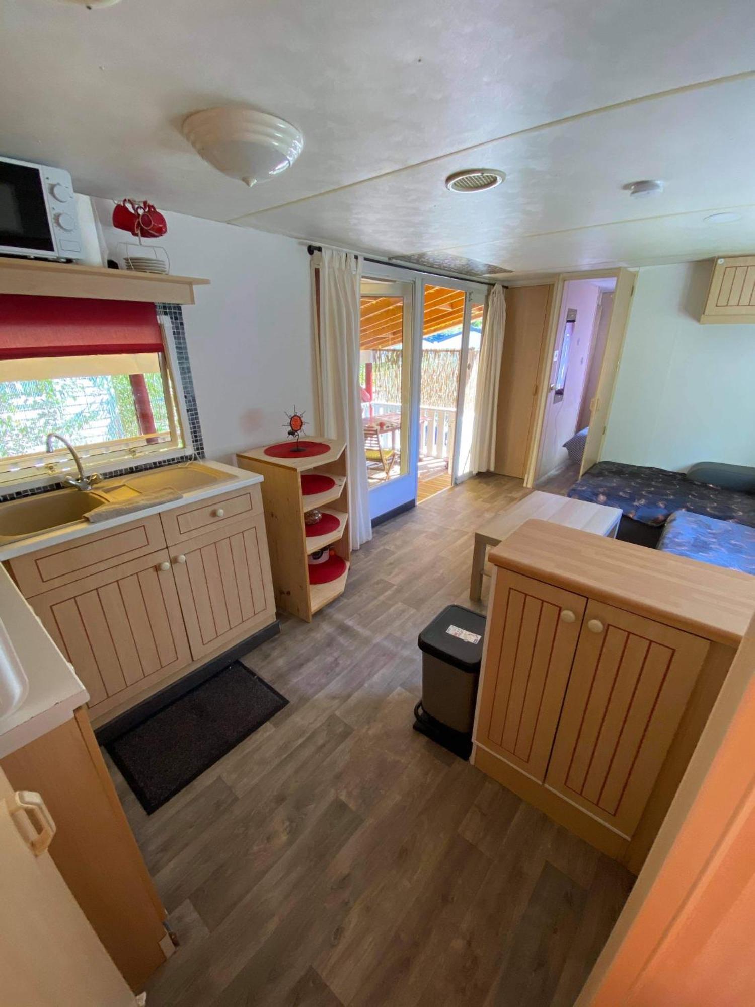 Mobil Home Au Camping Sellig Le Muy Eksteriør billede